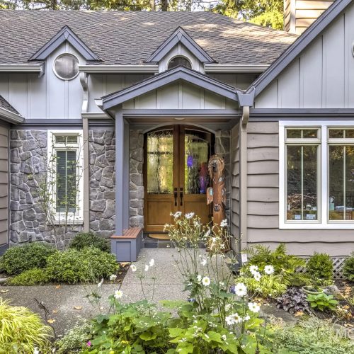 Unlocking The Beauty Of Your Home: Mastering The Art Of Exterior Paint Selection With Expert Tips